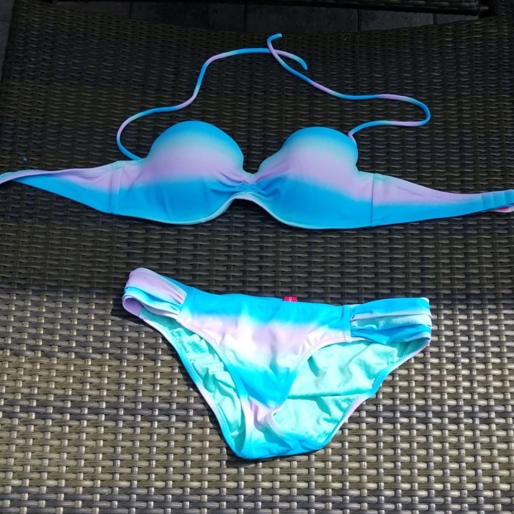 Victoria's Secret bikini